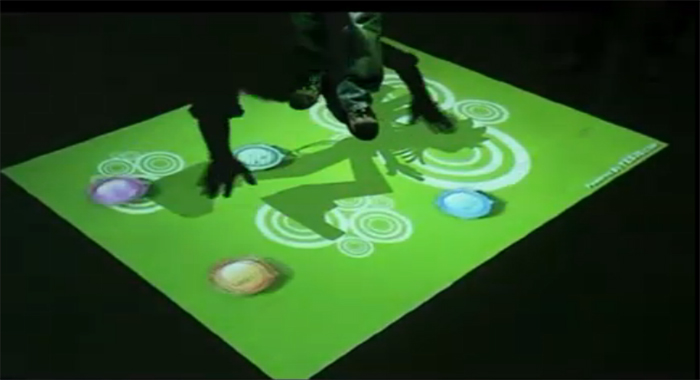 地面互动投影游戏共同展示